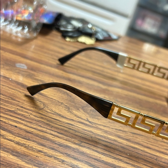 Versace Tortoiseshell Sunglasses with Gold Accents - Picture 6 of 10